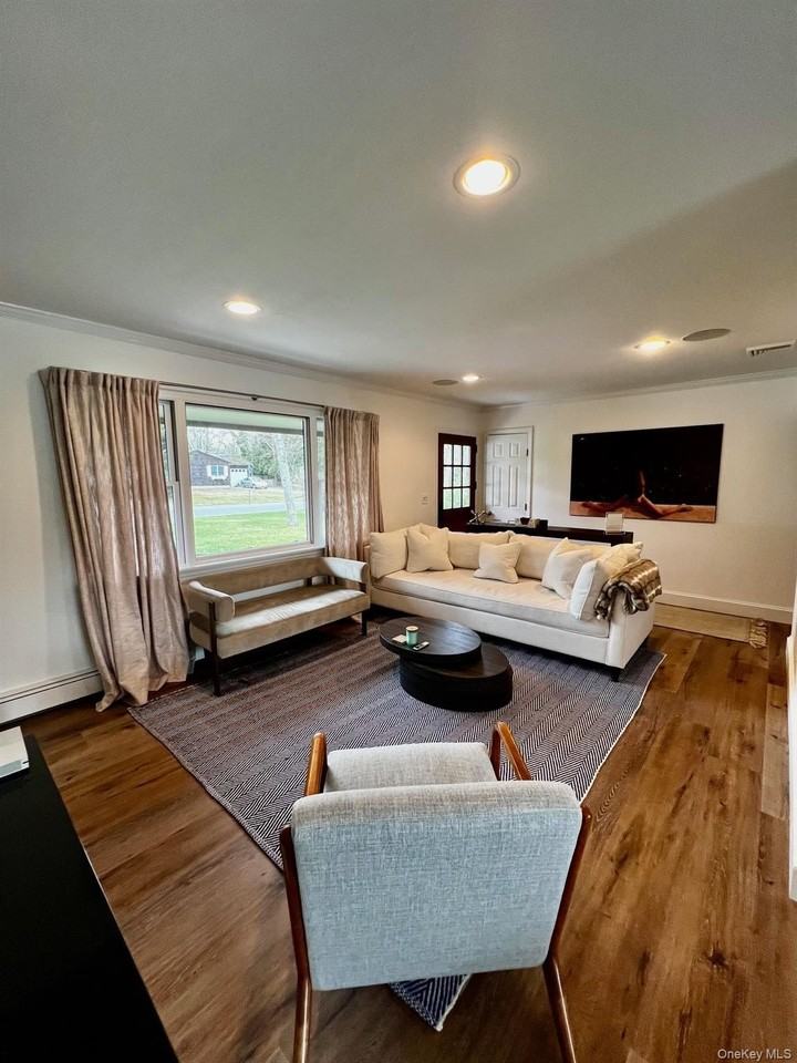 69 Rogers Ave - Photo 6 of 8