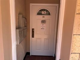 featured image of 69 Glen St #4