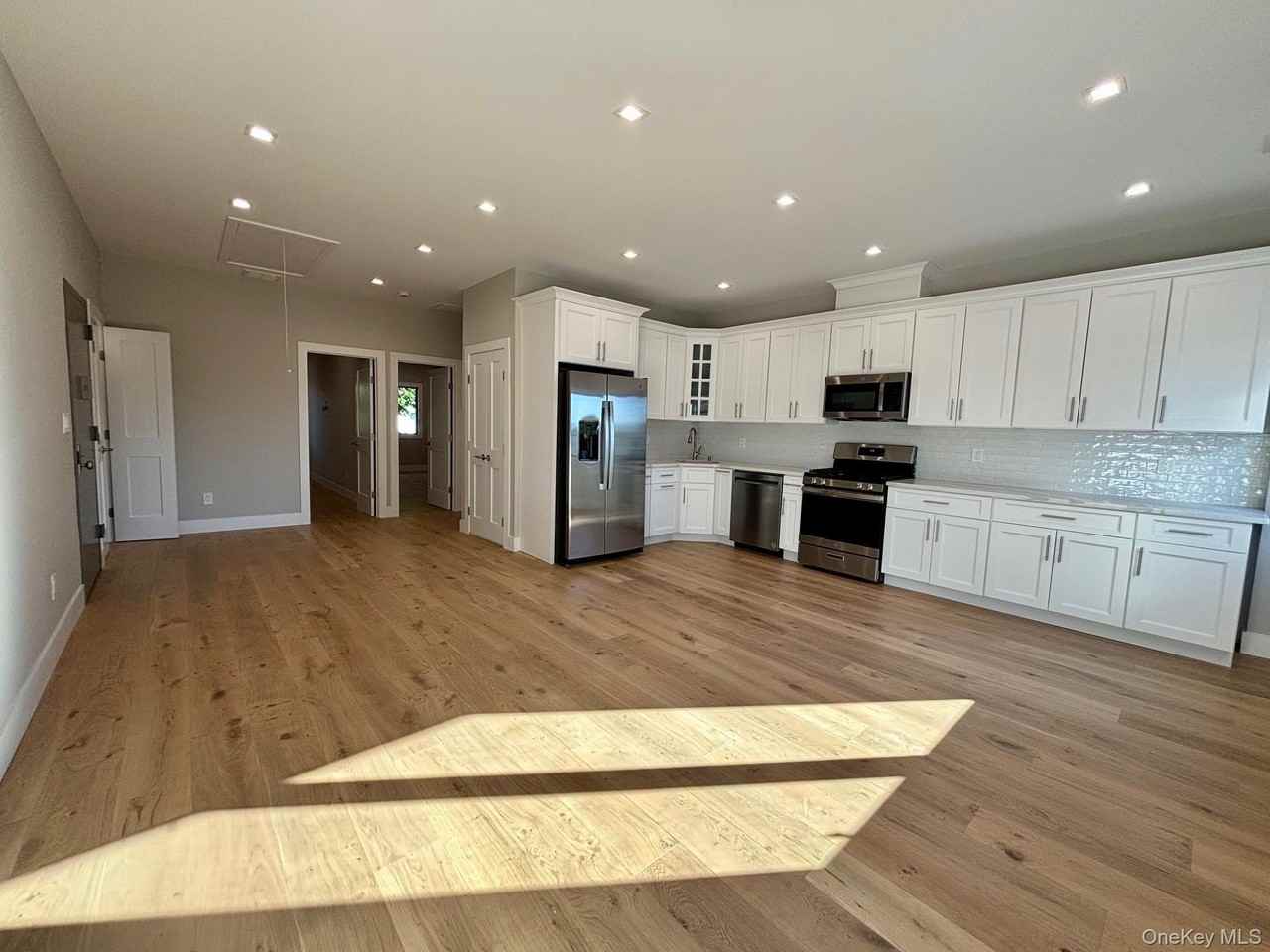 163 Harrison Ave #A - Photo 4 of 14