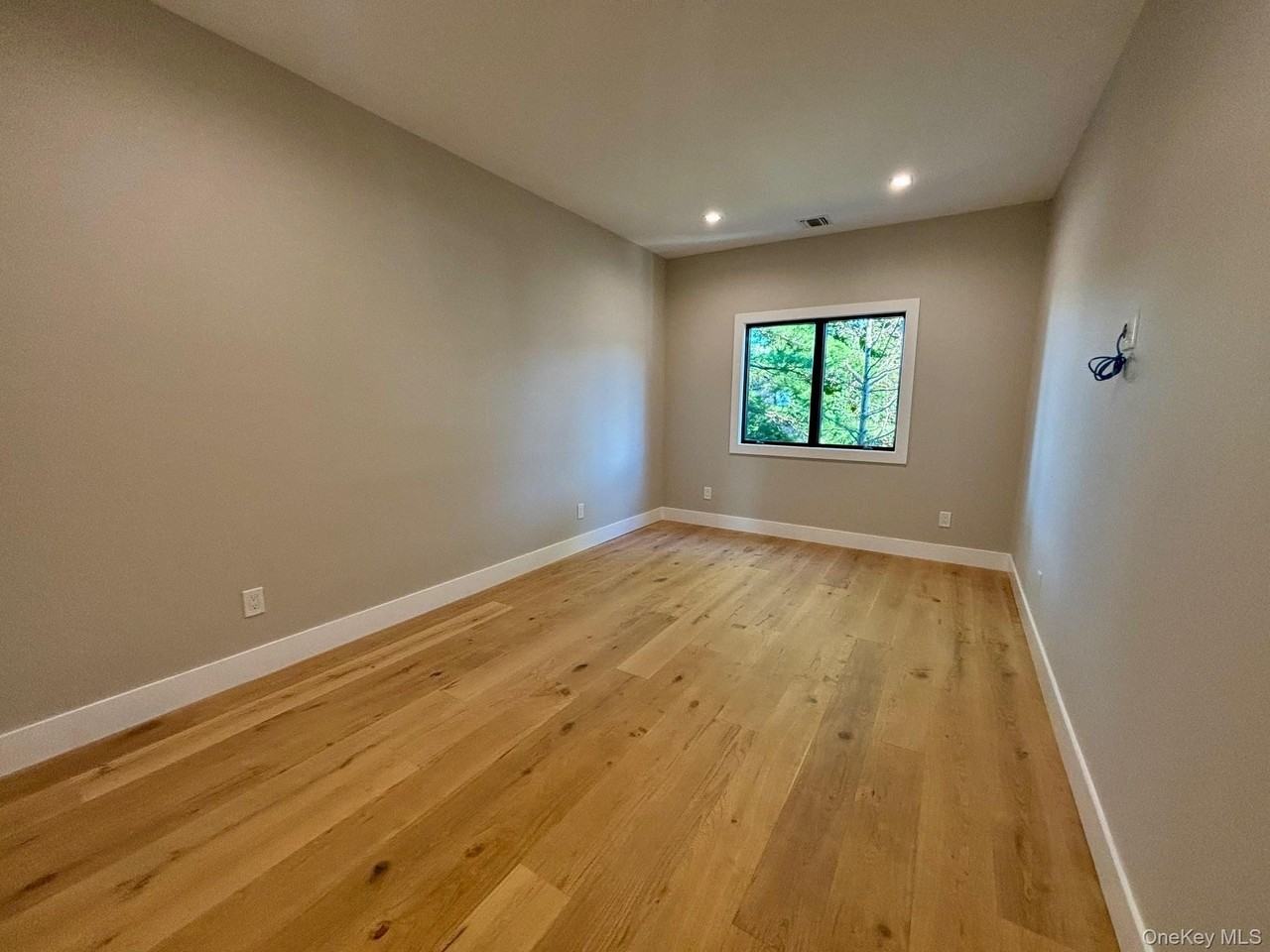 163 Harrison Ave #A - Photo 7 of 14