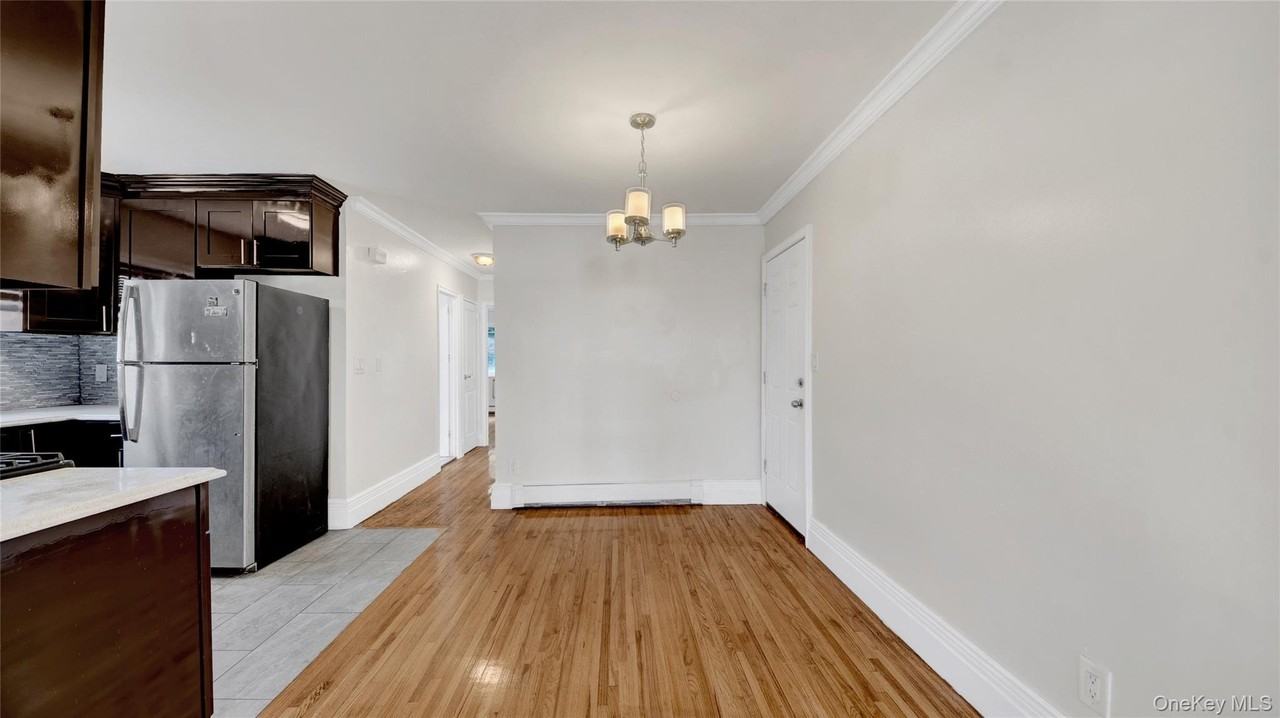 4392 Carpenter Ave - Photo 2 of 21