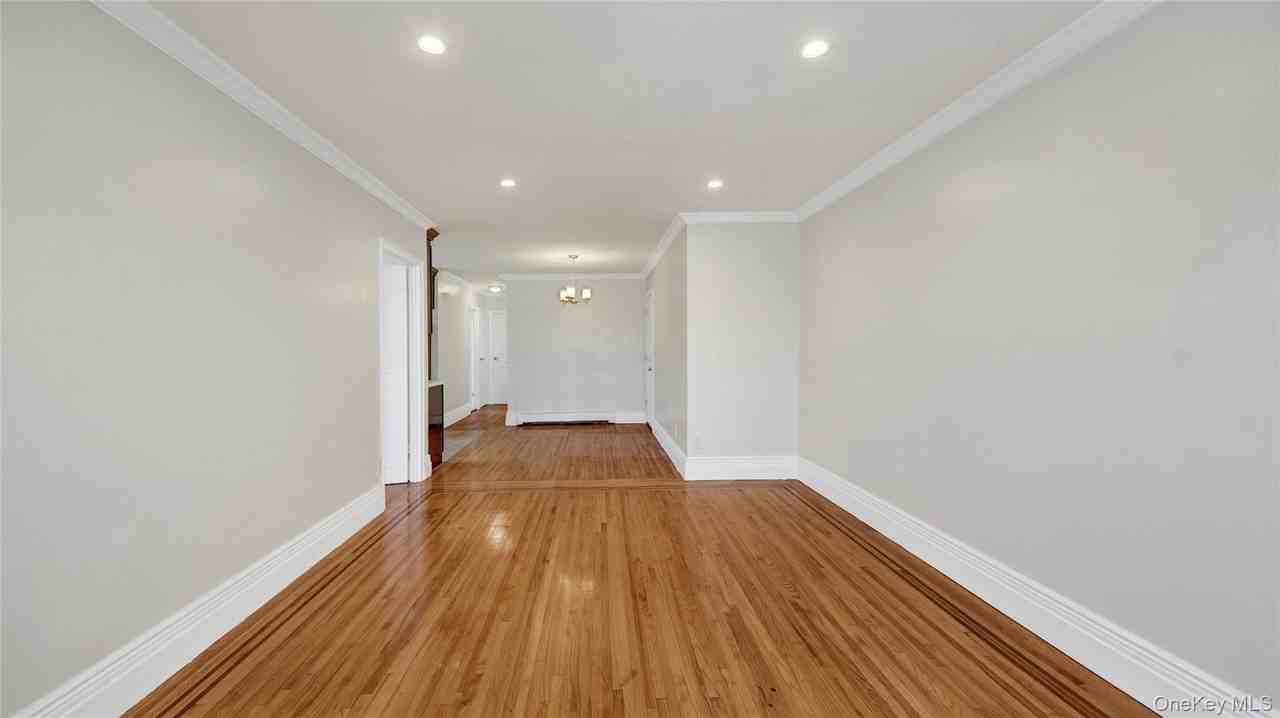 4392 Carpenter Ave - Photo 7 of 21