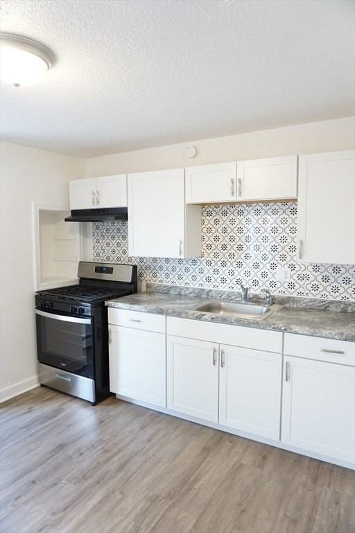 7 Floyd St #2ndFL - Photo 3 of 21