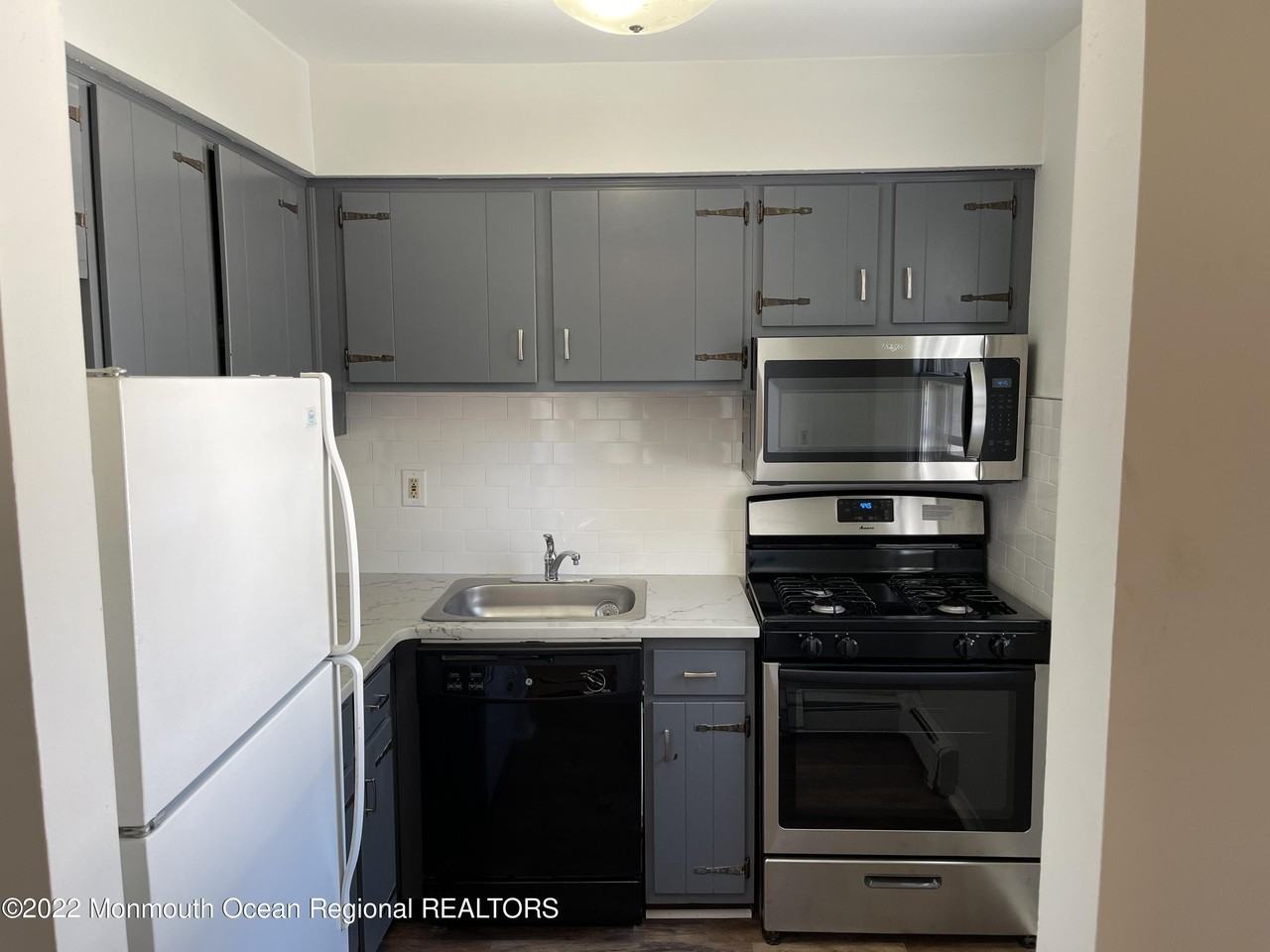 440 Cross Rd #C4 - Photo 3 of 24