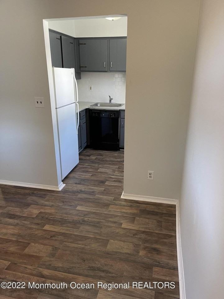 440 Cross Rd #C4 - Photo 5 of 24
