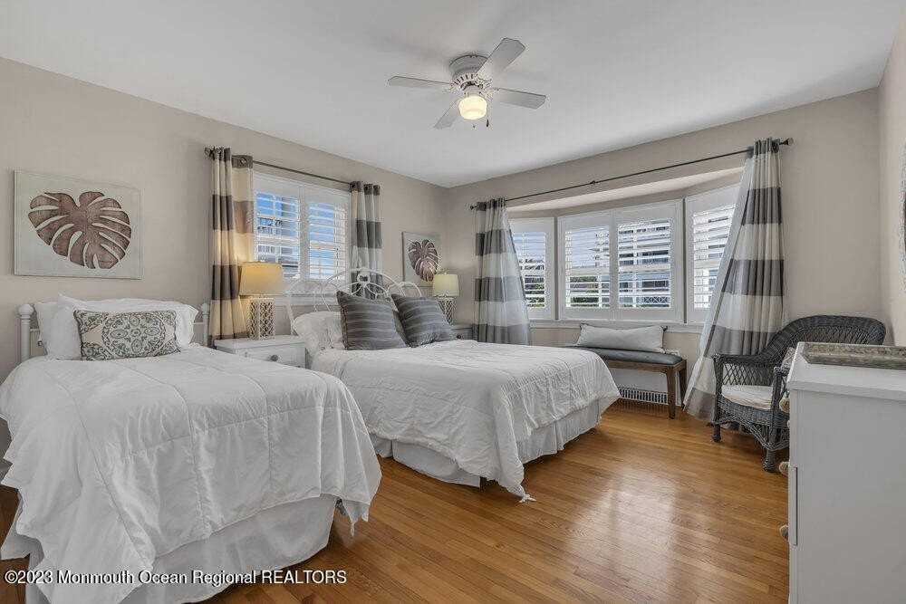 10 York Ave - Photo 7 of 21