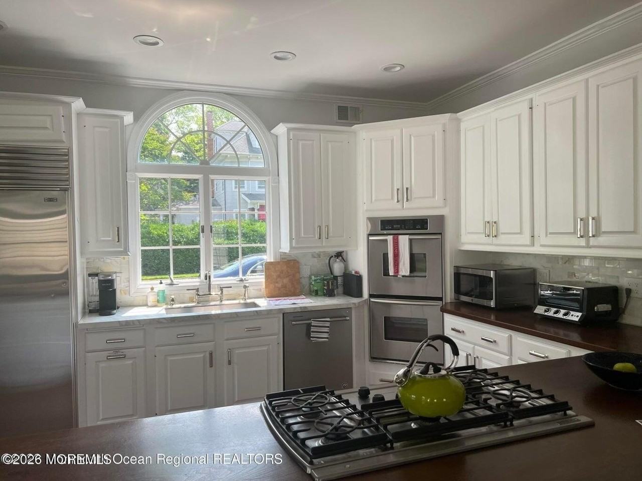 200 Washington Ave - Photo 3 of 19