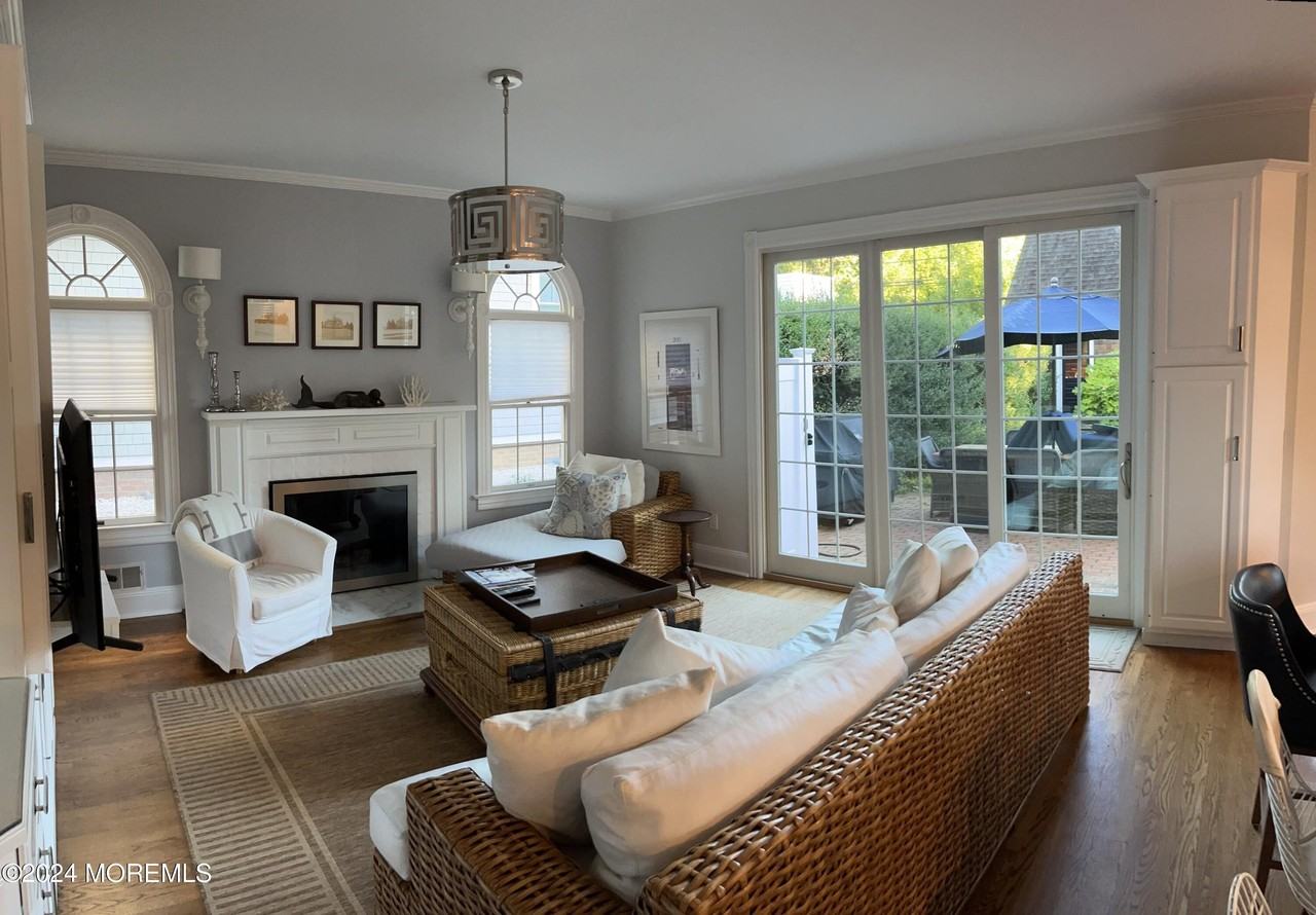 200 Washington Ave - Photo 5 of 19