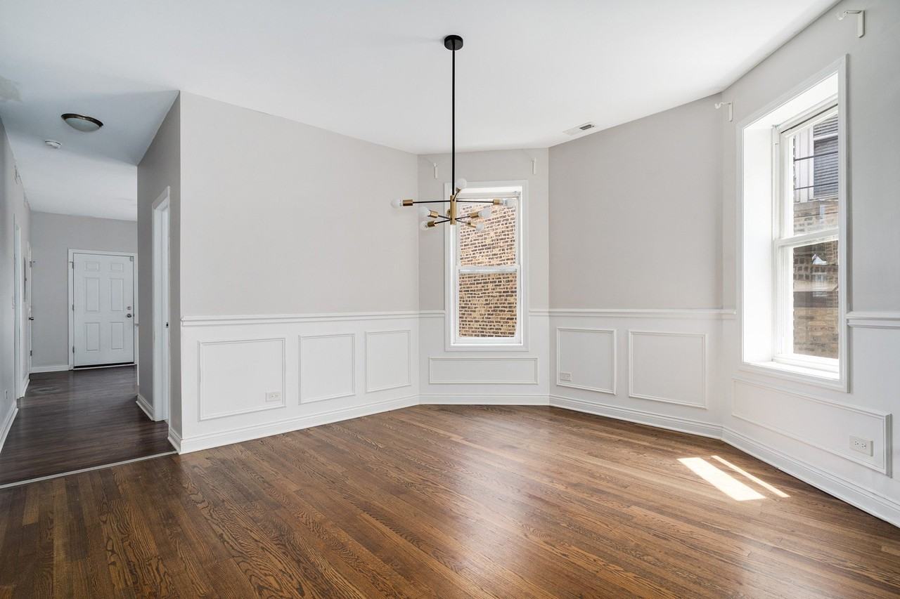 2441 N Harding Ave #2 - Photo 5 of 12
