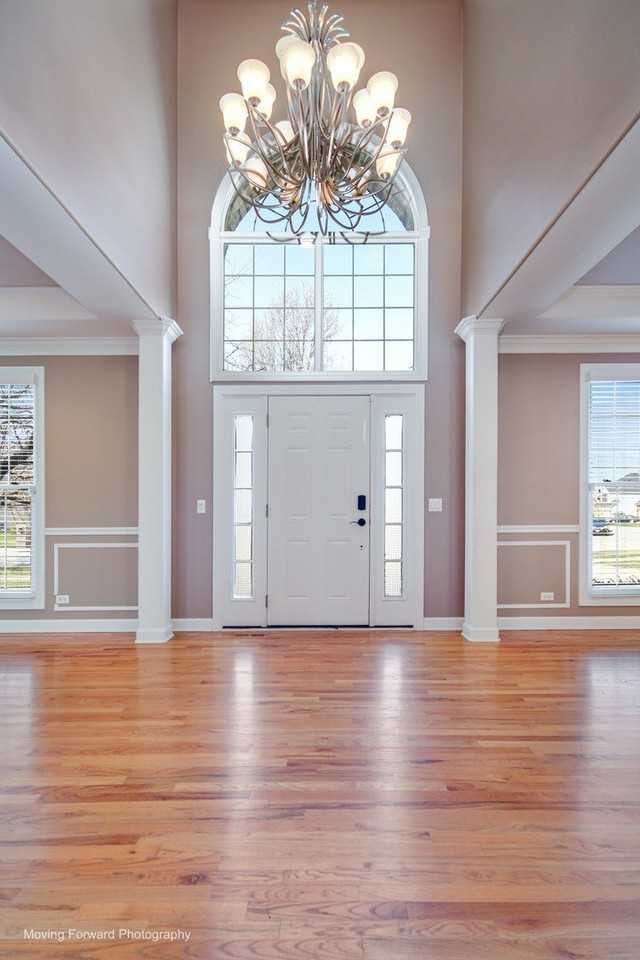 24833 Winterberry Ln - Photo 3 of 38