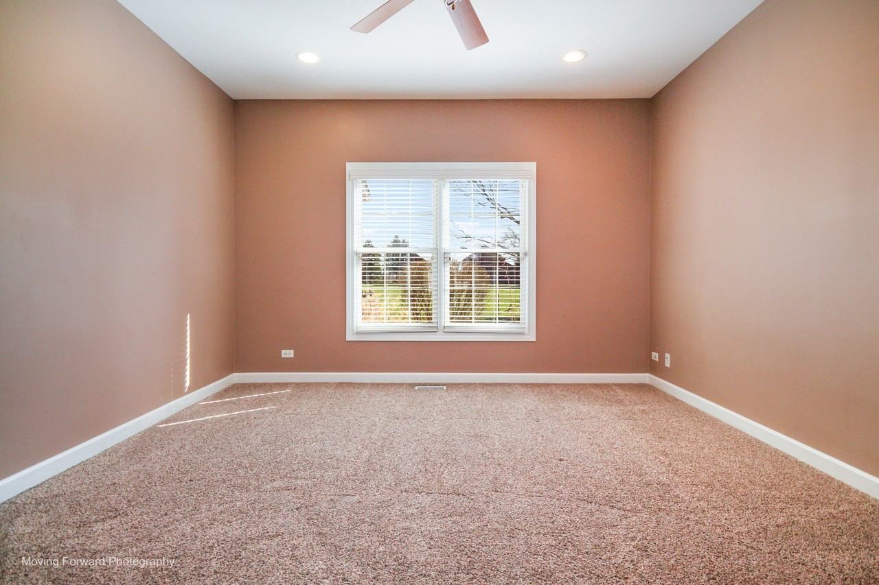 24833 Winterberry Ln - Photo 7 of 38