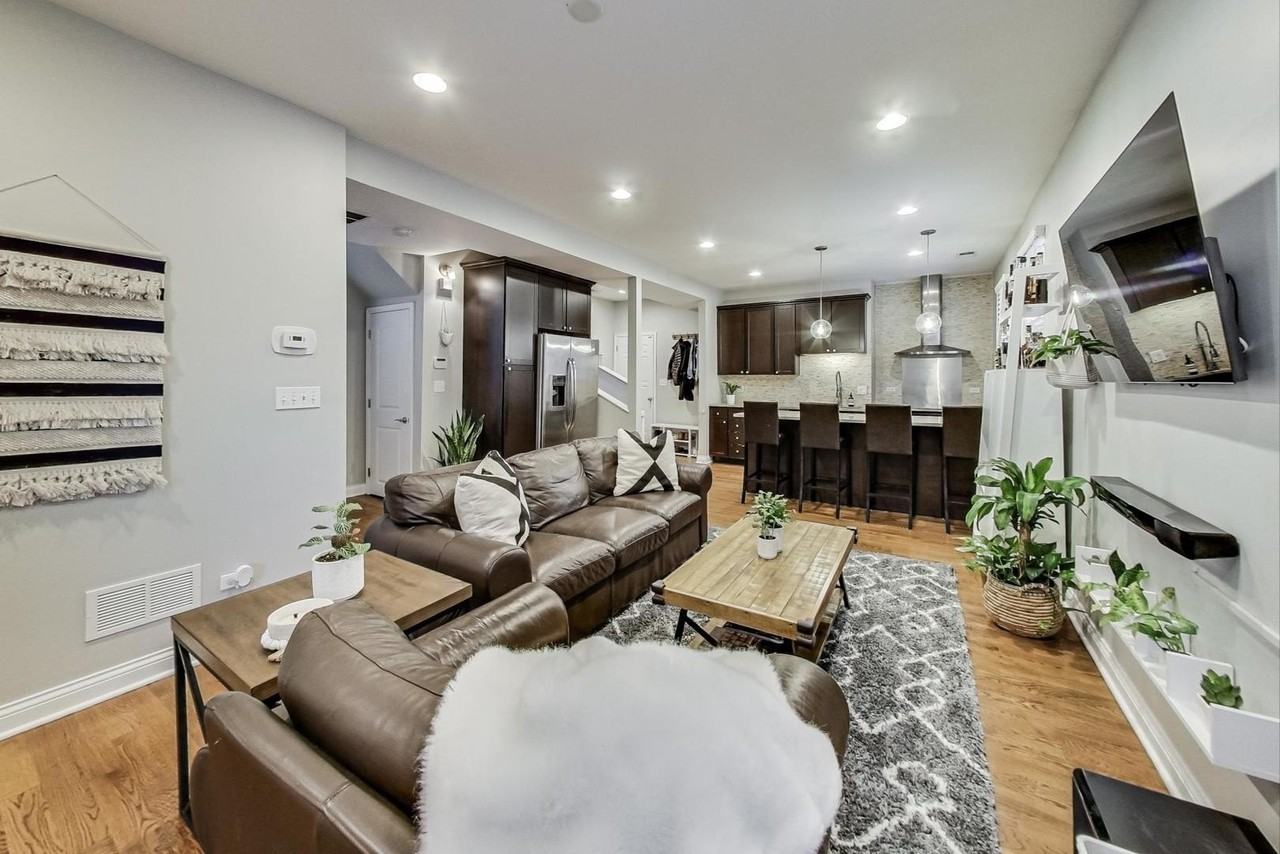 1818 W Superior St #2R - Photo 6 of 35