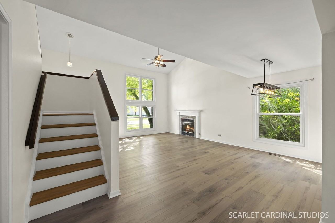 315 Newport Ln - Photo 4 of 16