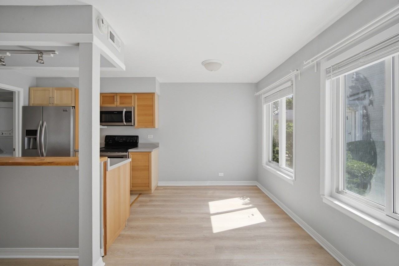 1180 Cove Dr #152B - Photo 5 of 17