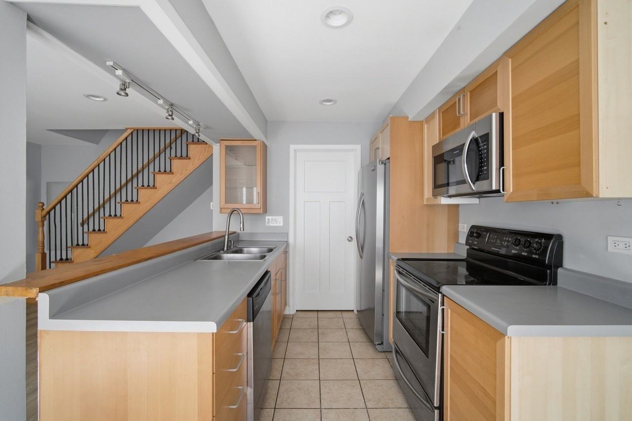 1180 Cove Dr #152B - Photo 7 of 17