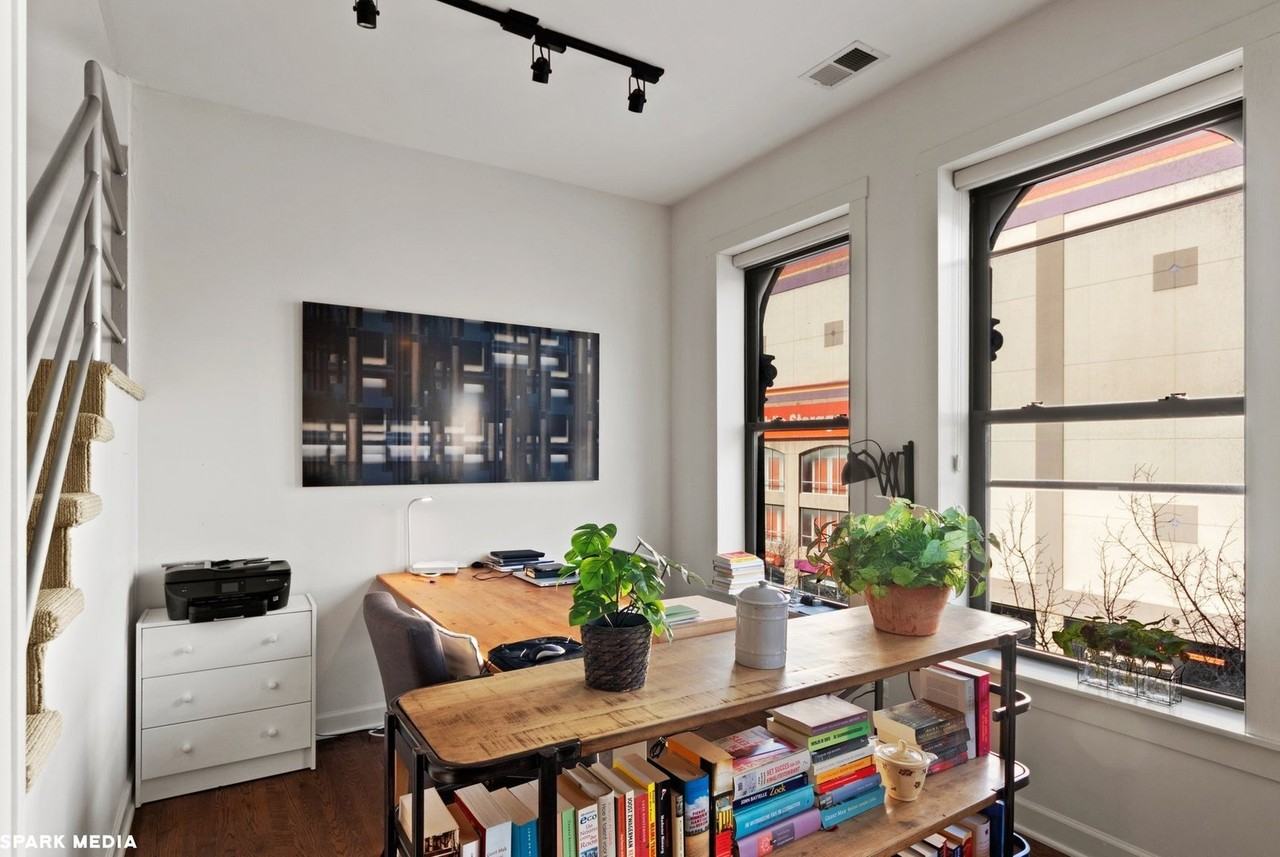 353 W Chicago Ave #4E - Photo 6 of 20