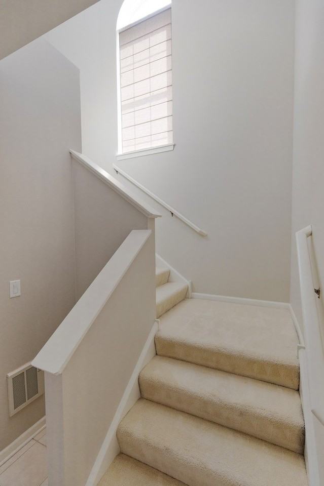1376 Scarboro Rd #1003 - Photo 3 of 21
