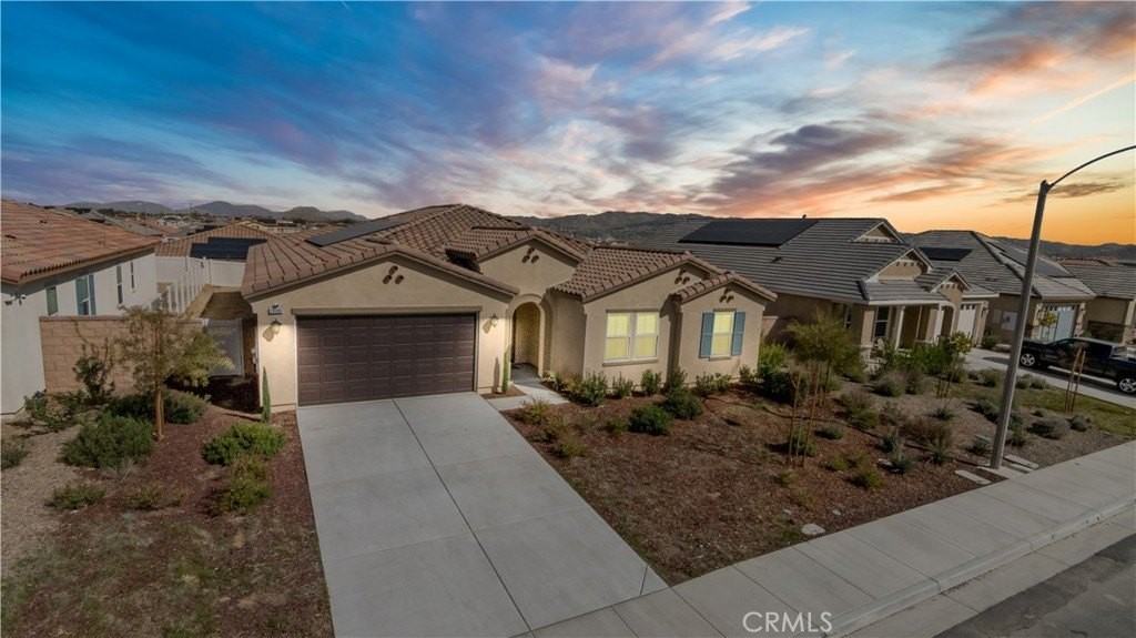 28380 Patches Dr - Photo 2 of 49
