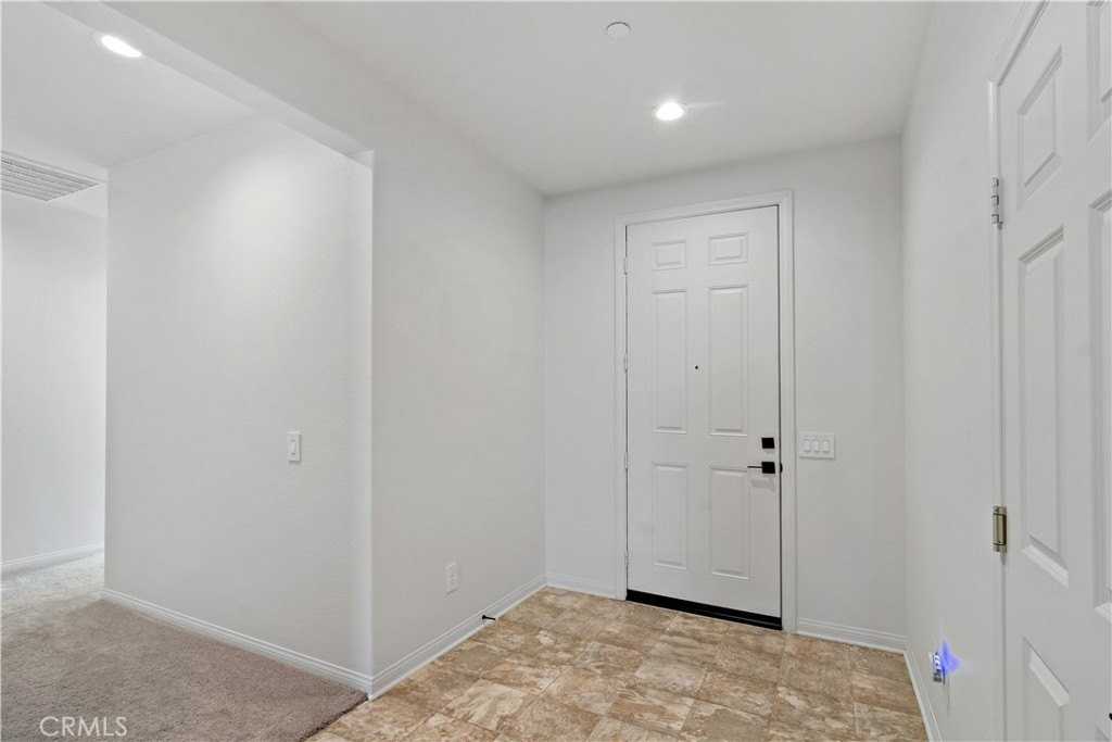 28380 Patches Dr - Photo 5 of 49