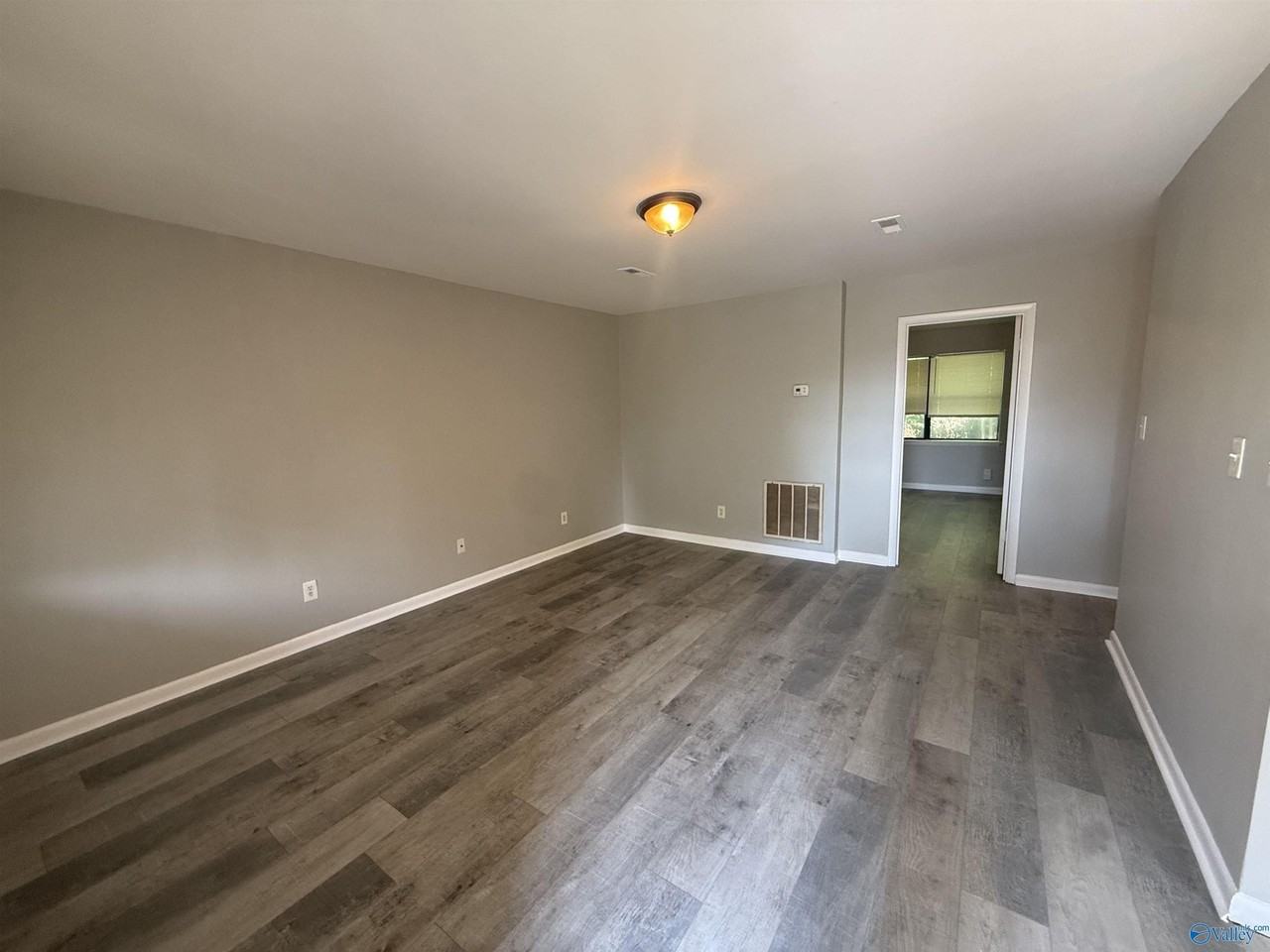 1411 Ascent Trl Nw #D - Photo 2 of 9