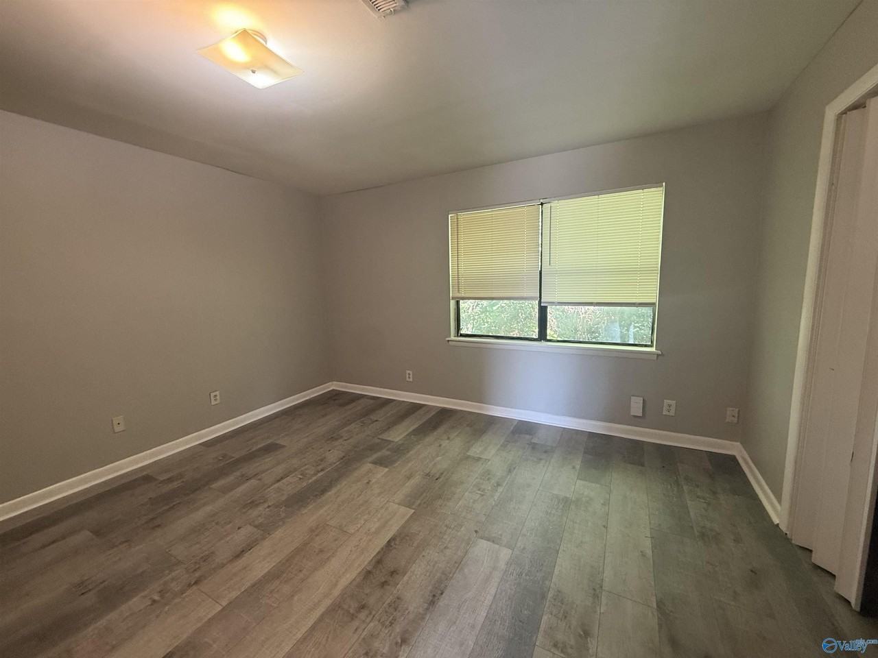1411 Ascent Trl Nw #D - Photo 6 of 9