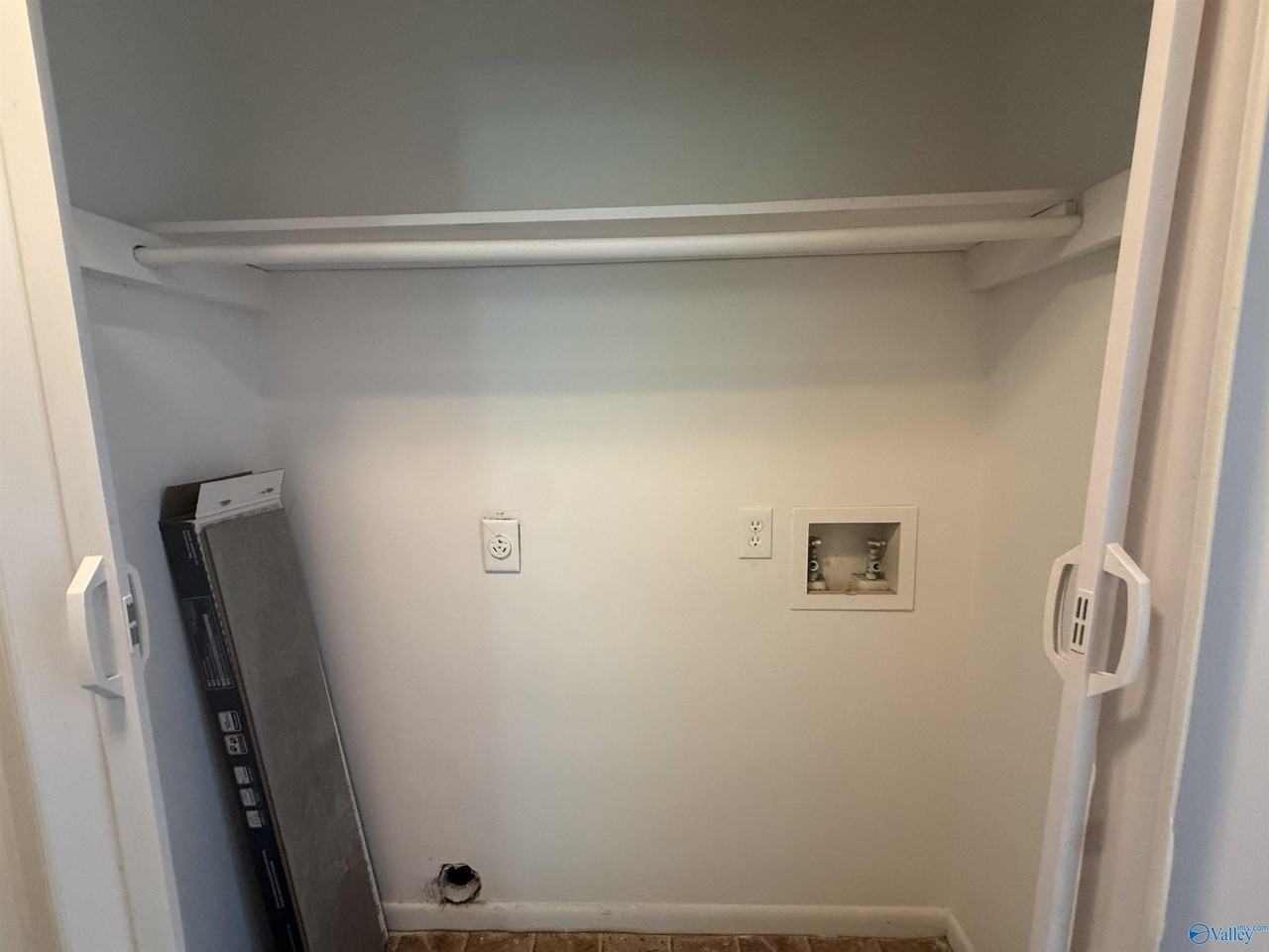 1411 Ascent Trl Nw #D - Photo 7 of 9