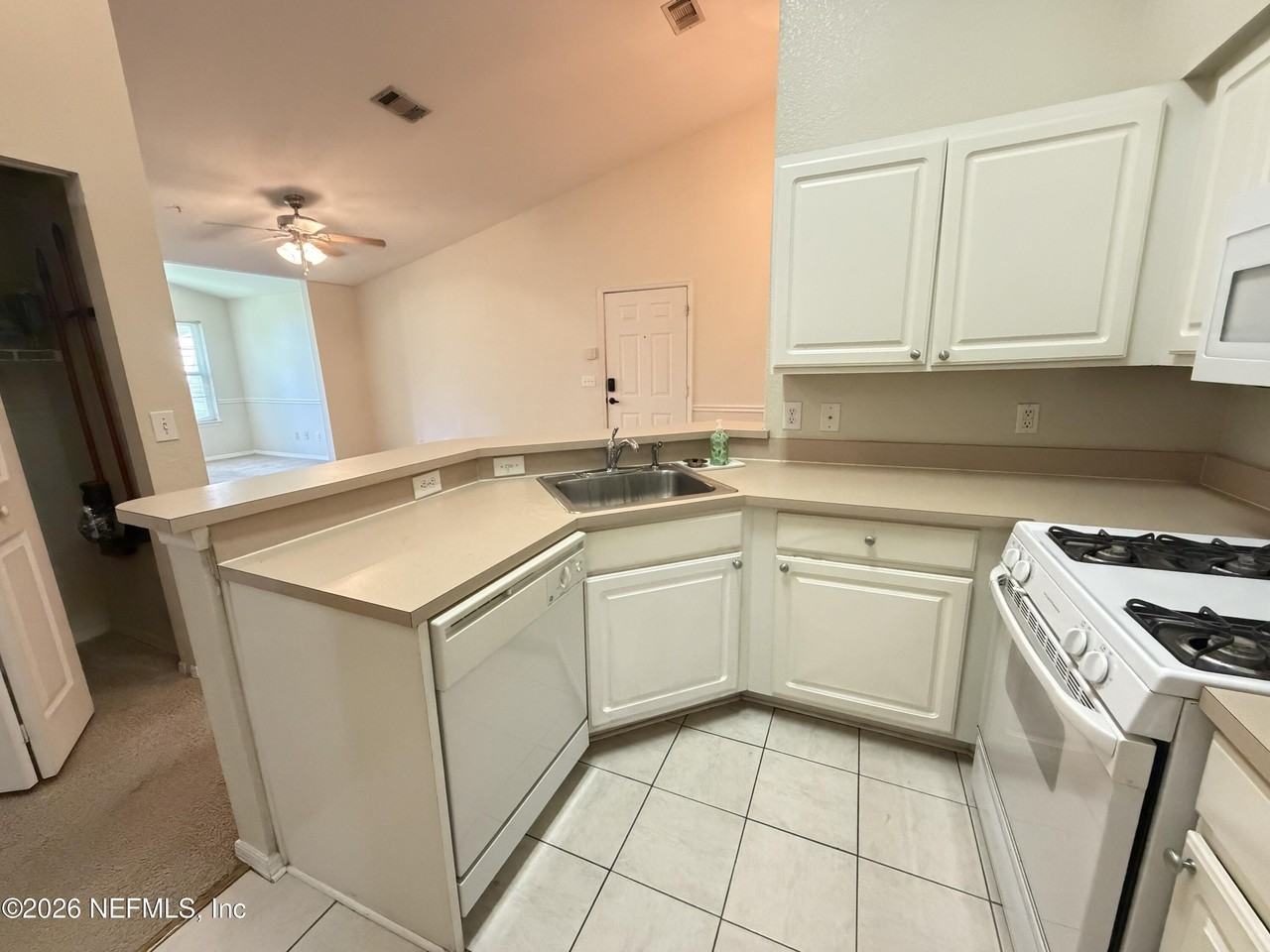 13810 Sutton Park Dr N #1437 - Photo 6 of 20
