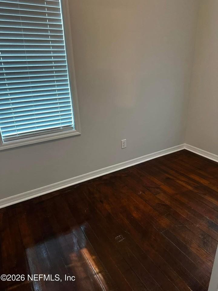 1290 Stimson St - Photo 5 of 9