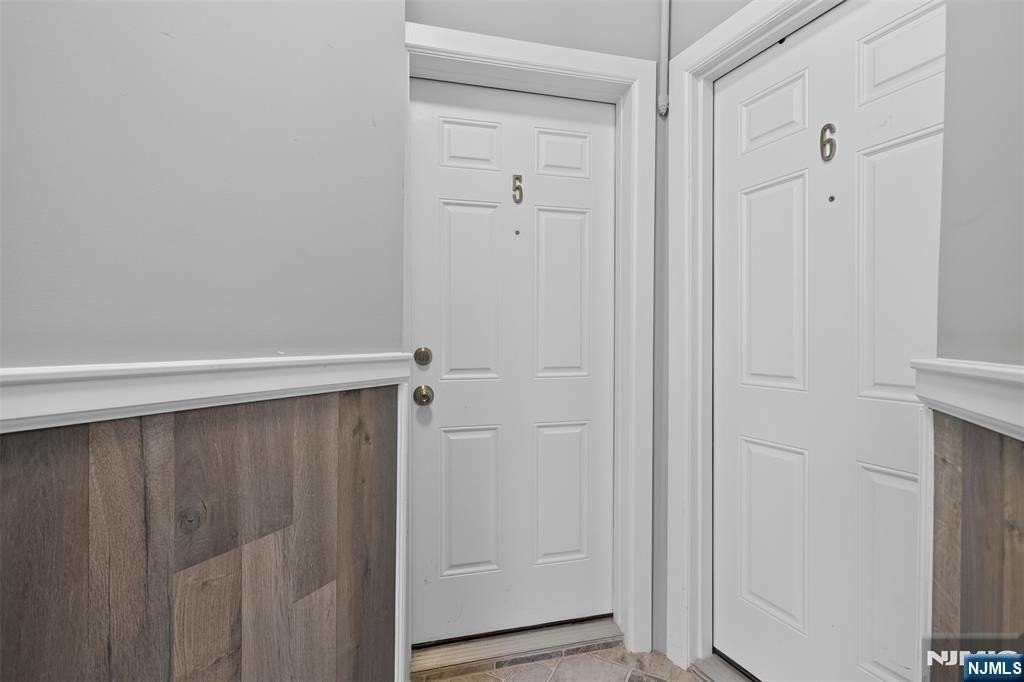 413 70th St #5 - Photo 5 of 31