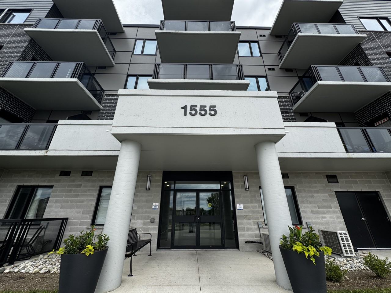 1555 Agathos St - Photo 2 of 19