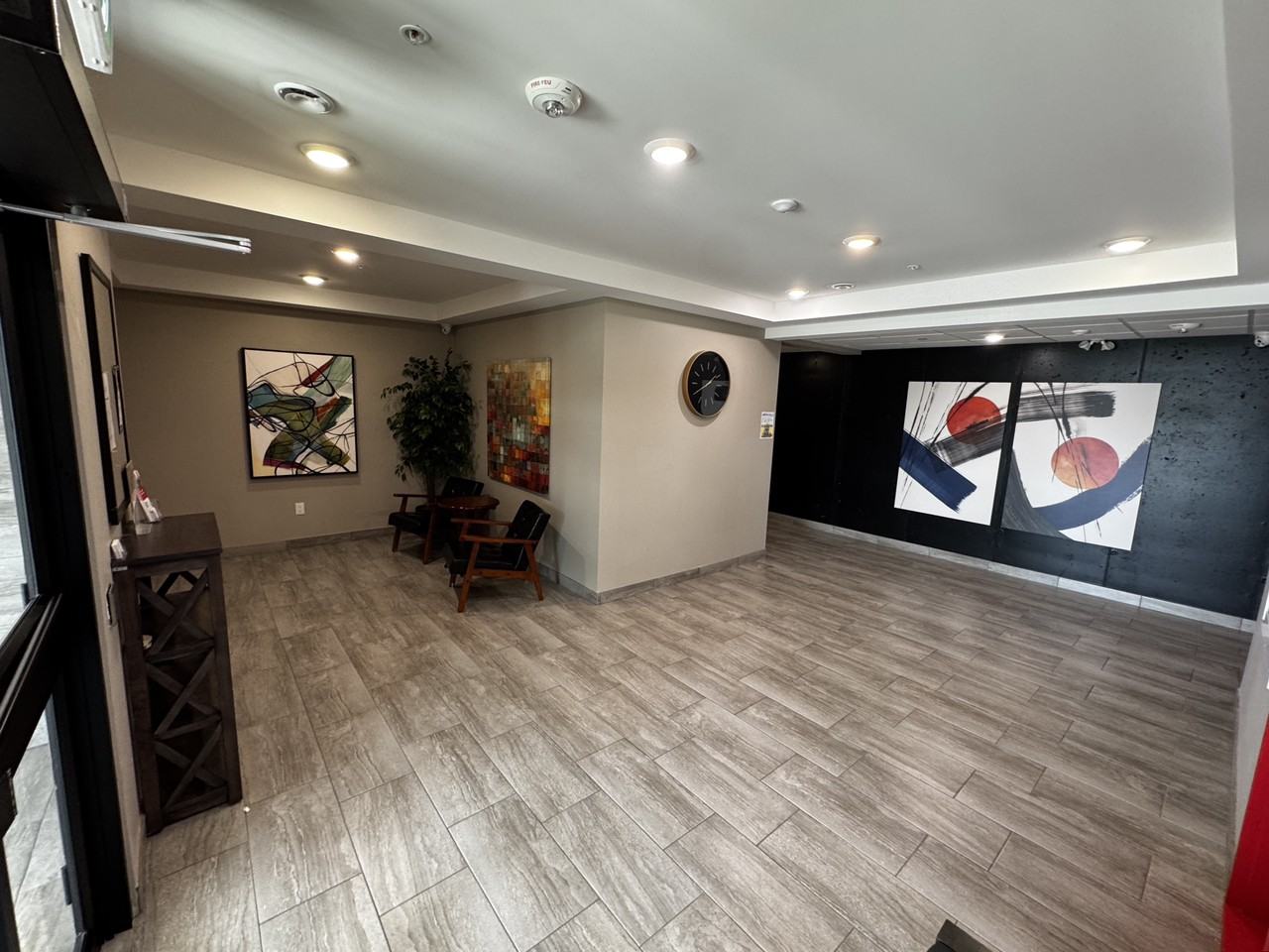 1555 Agathos St - Photo 5 of 19