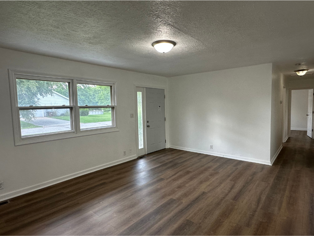 5663 E Karlsway Dr - Photo 3 of 14