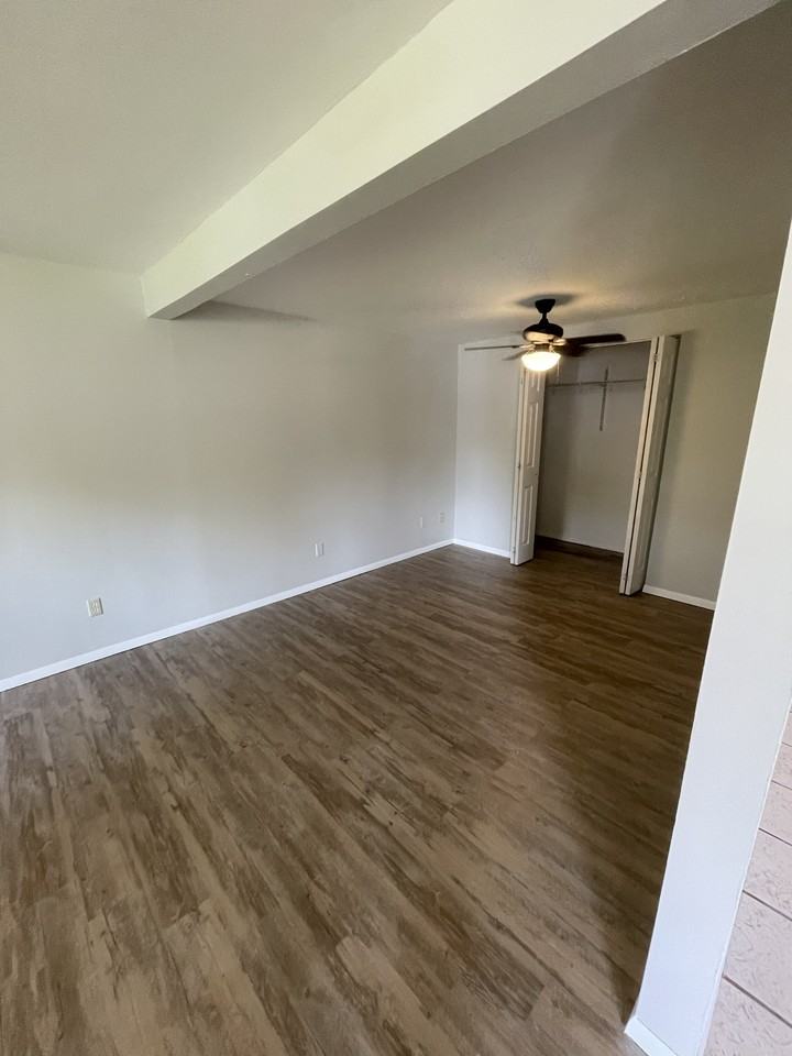 45 New Sugar Creek Rd #1 - Photo 2 of 8