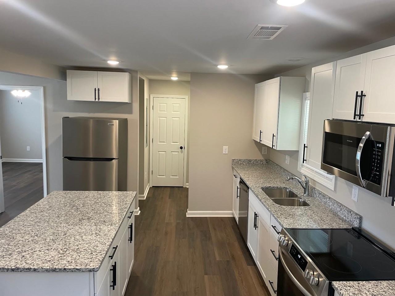 3193 Highwayse - Photo 3 of 11