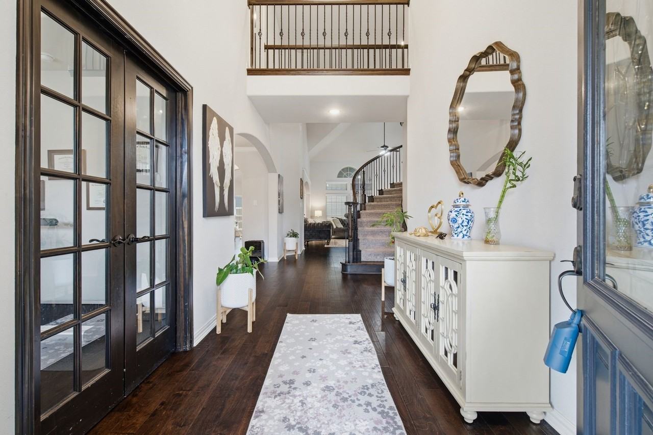 1216 Bayonet St - Photo 6 of 39