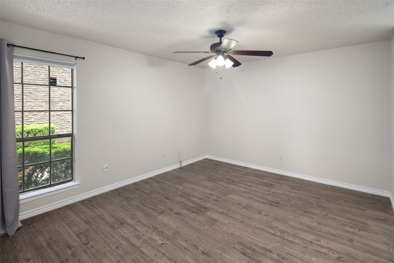 333 Melrose Dr #22D - Photo 6 of 30