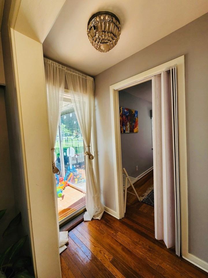 16 Grove St - Photo 7 of 10