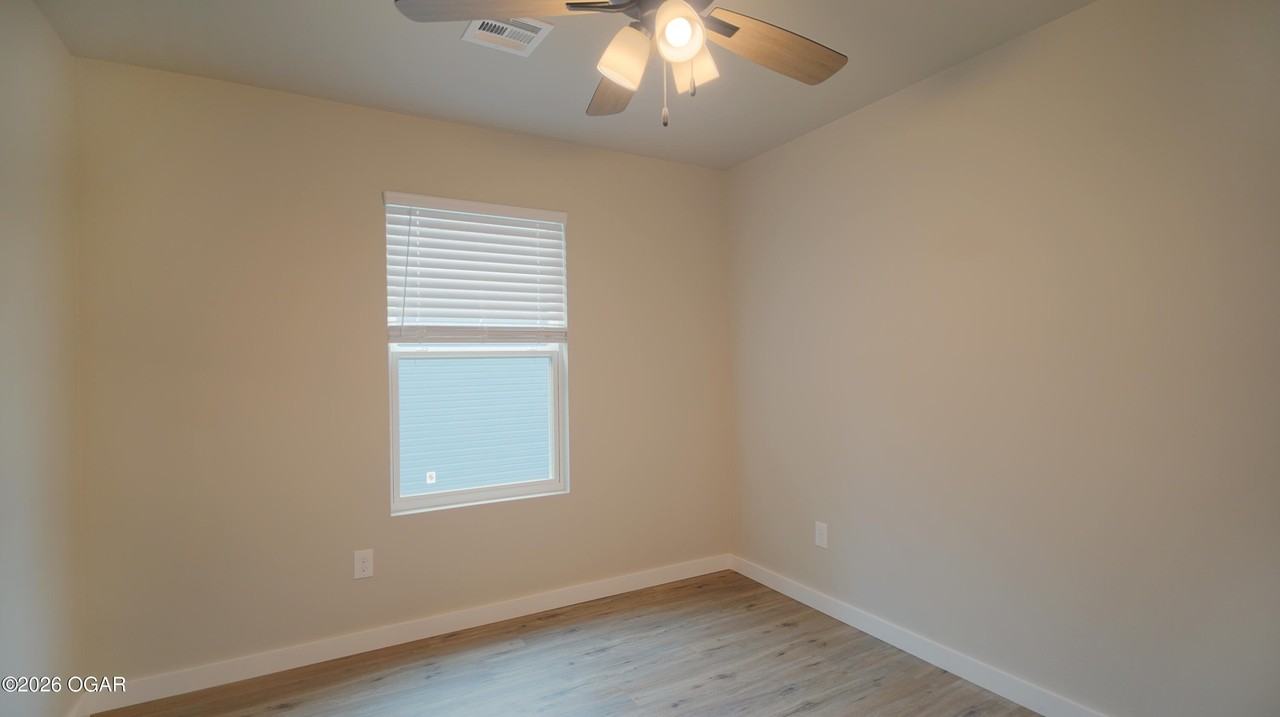2606 Central St - Photo 6 of 12