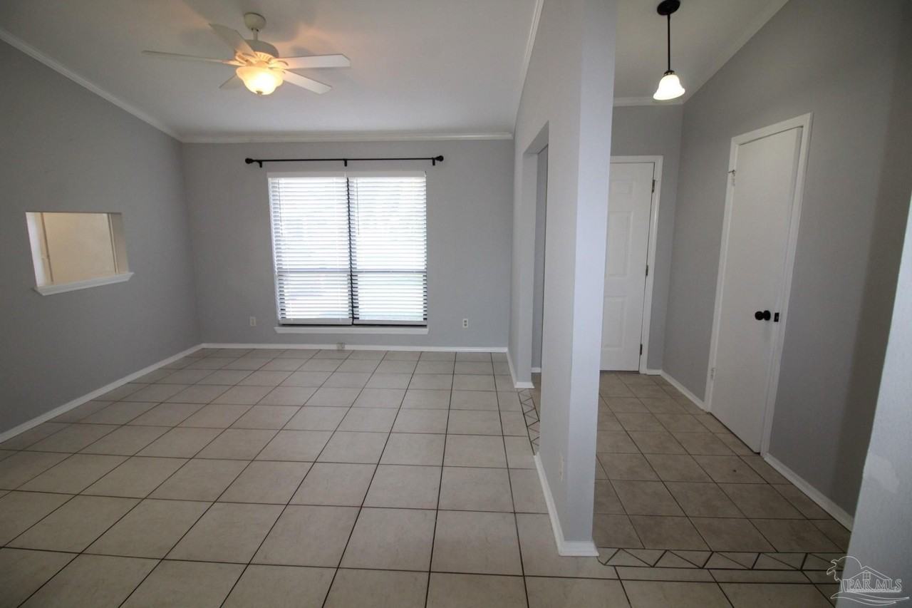 1455 Sanibel Ln - Photo 2 of 15