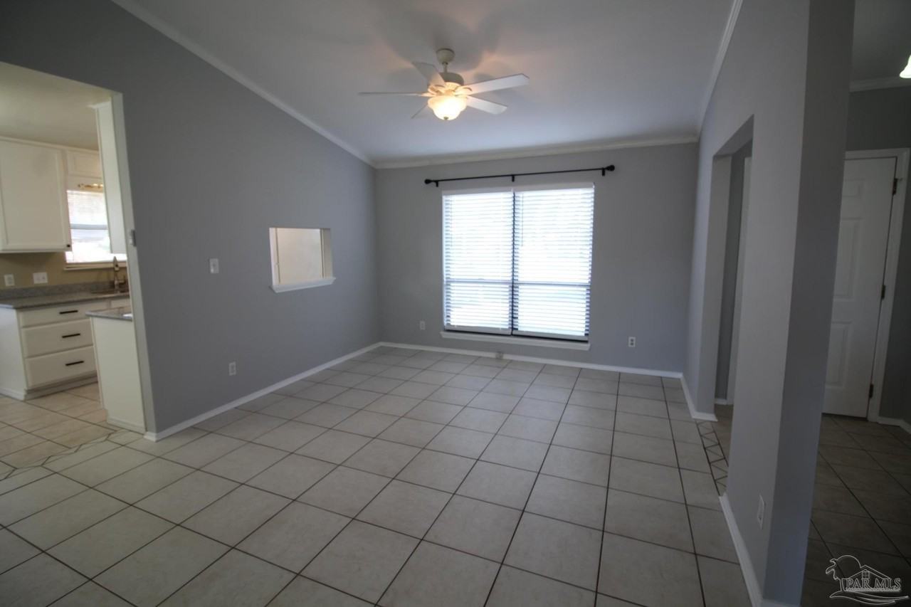 1455 Sanibel Ln - Photo 3 of 15