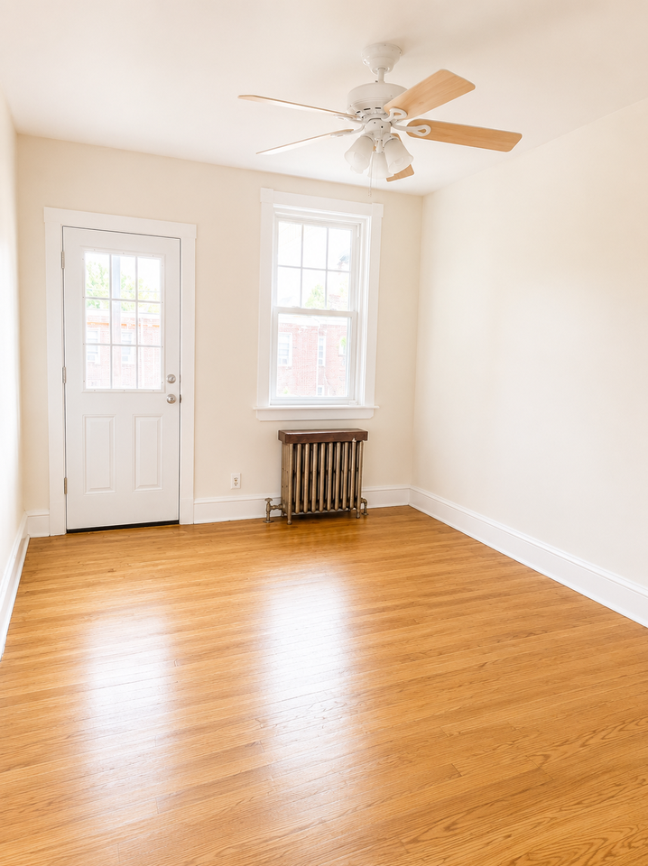 104 W 35th St - Photo 4 of 12