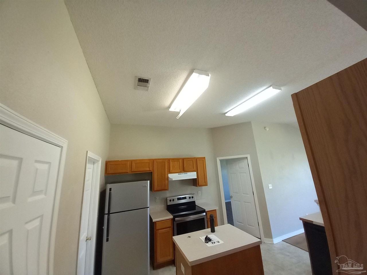537 Batten Blvd - Photo 4 of 18