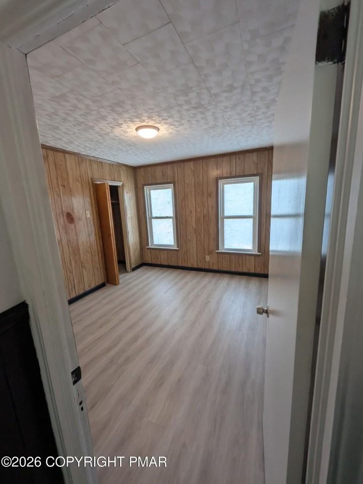 76 Wadham St - Photo 2 of 10