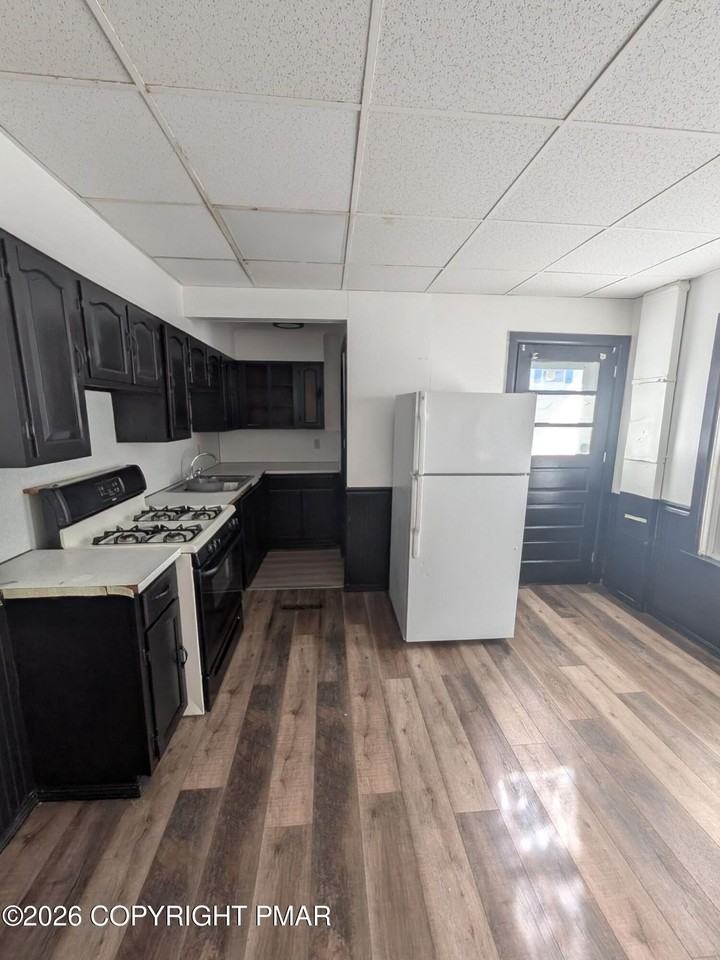 76 Wadham St - Photo 4 of 10