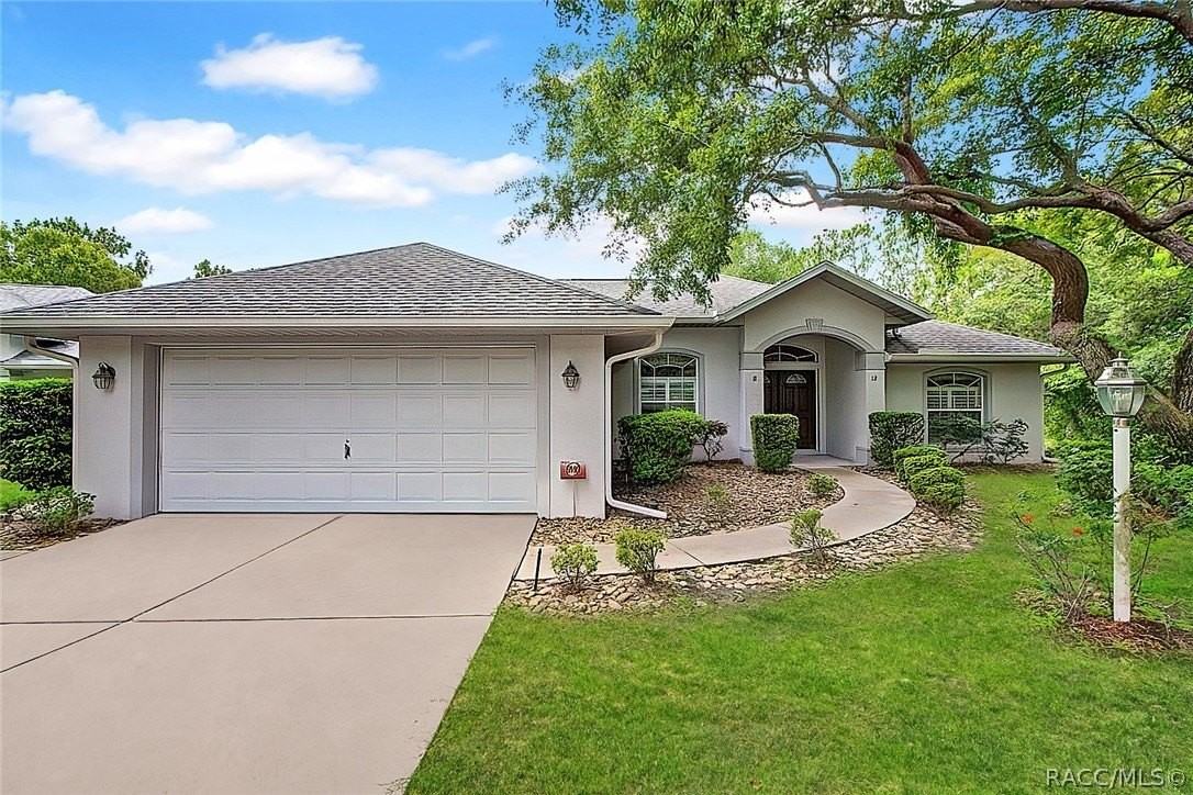 12 Anton Ct