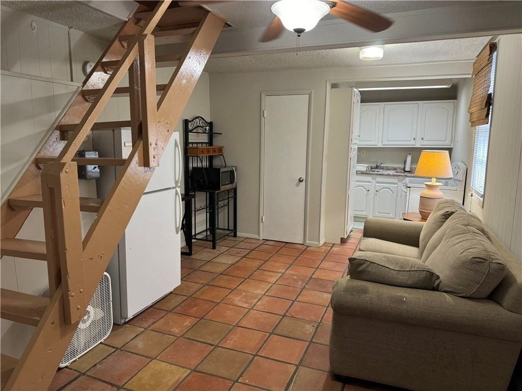 1843 22nd Ave #B - Photo 5 of 17