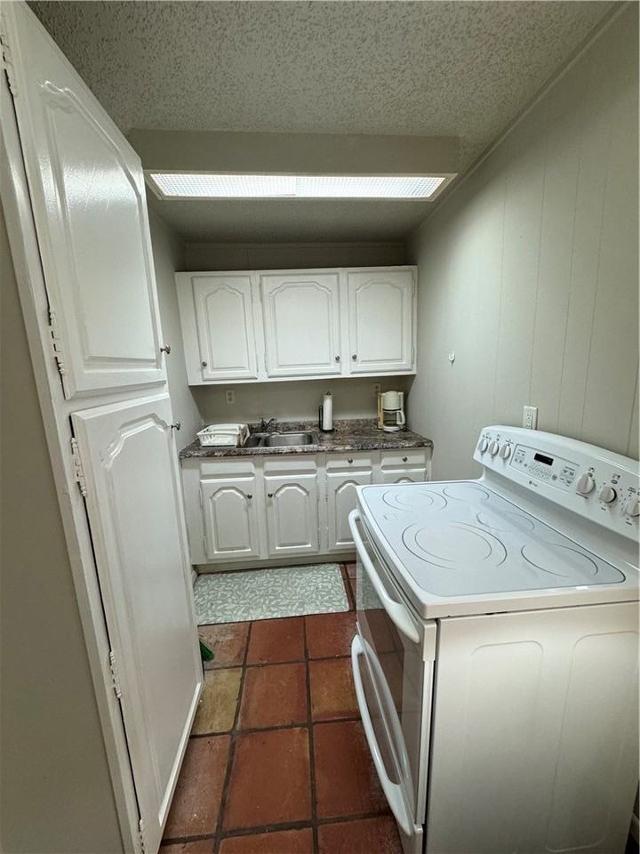 1843 22nd Ave #B - Photo 6 of 17