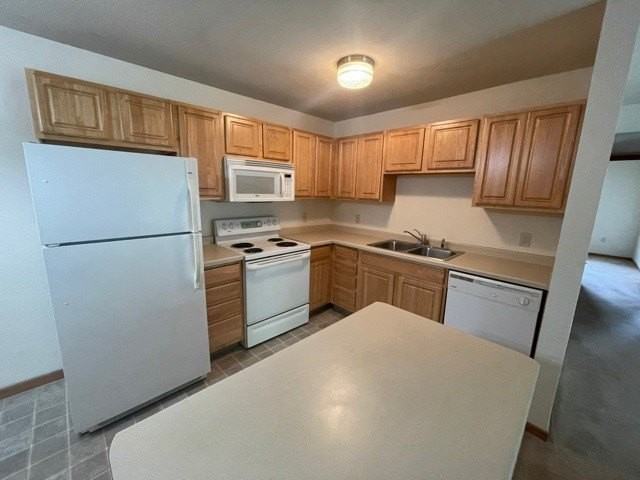 635 Northern Mdws #202 - Photo 3 of 9