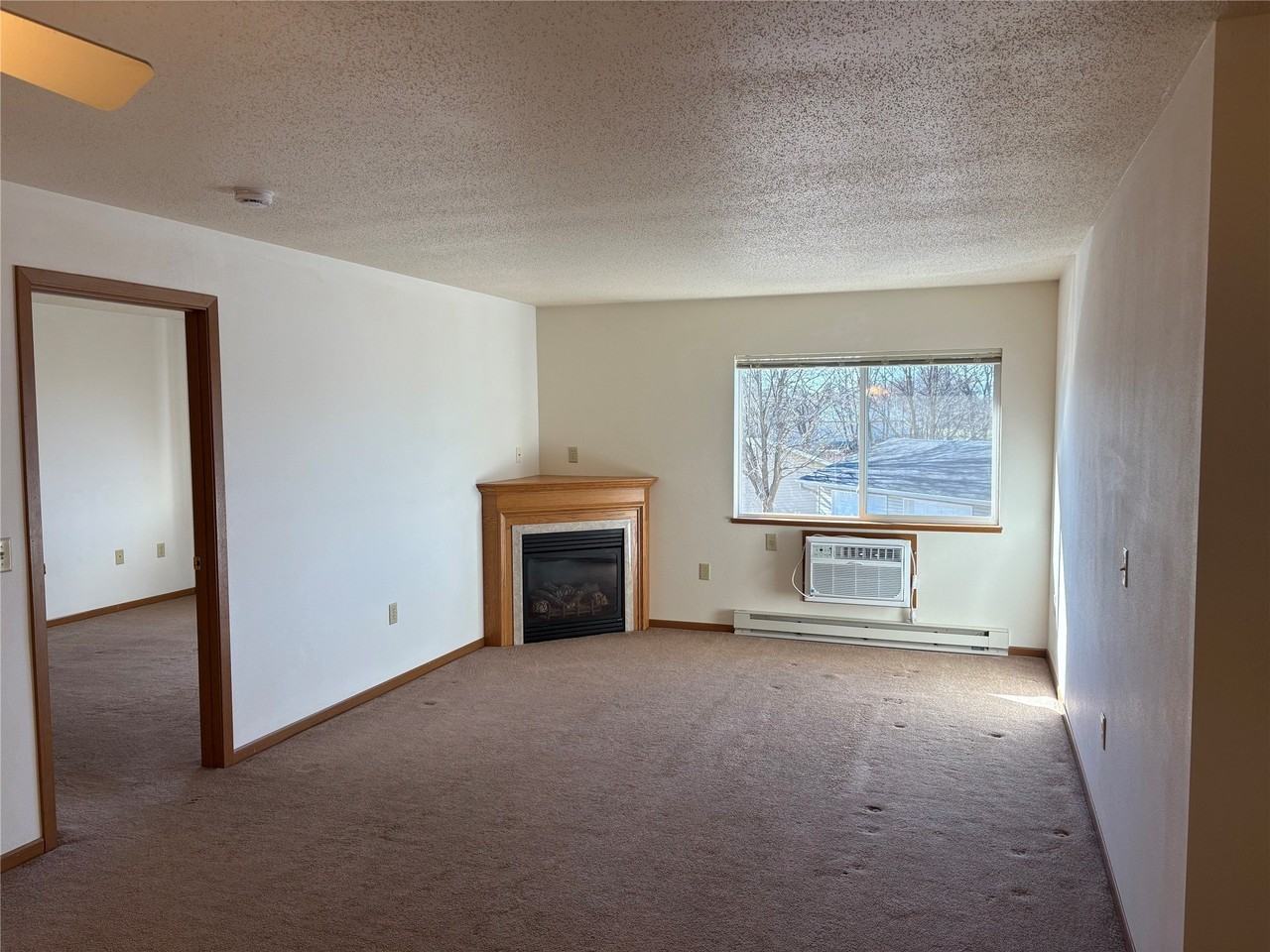 705 Bruce Ct #6 - Photo 6 of 17