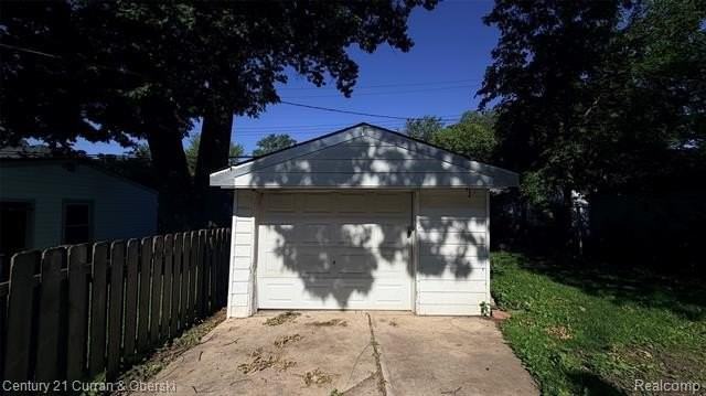 3404 Edgewood St - Photo 2 of 14